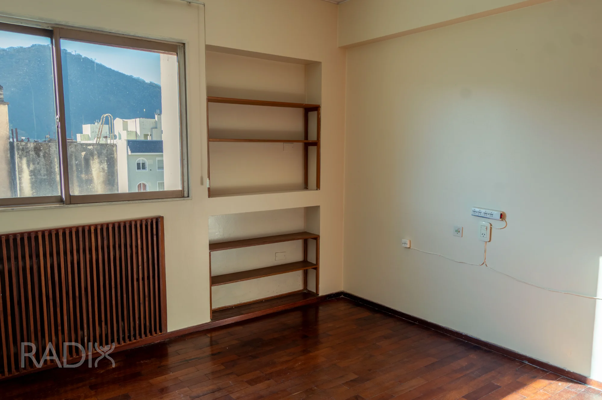 Departamento Dean Funes 300