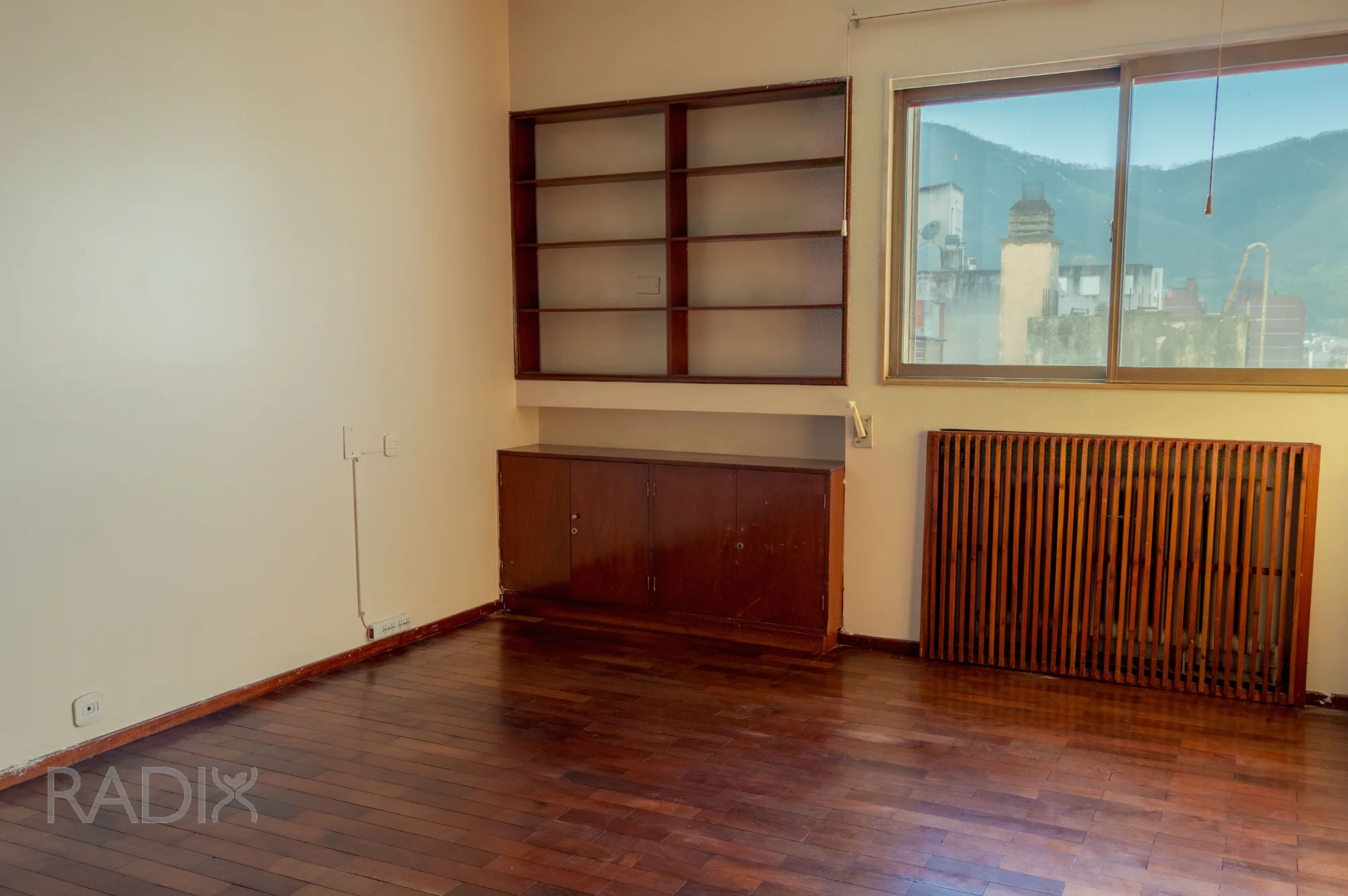 Departamento Dean Funes 300
