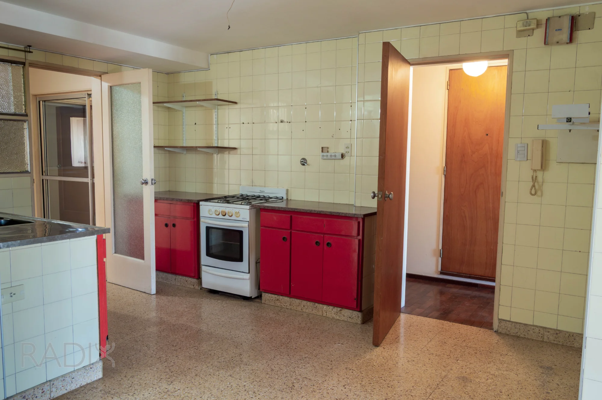 Departamento Dean Funes 300