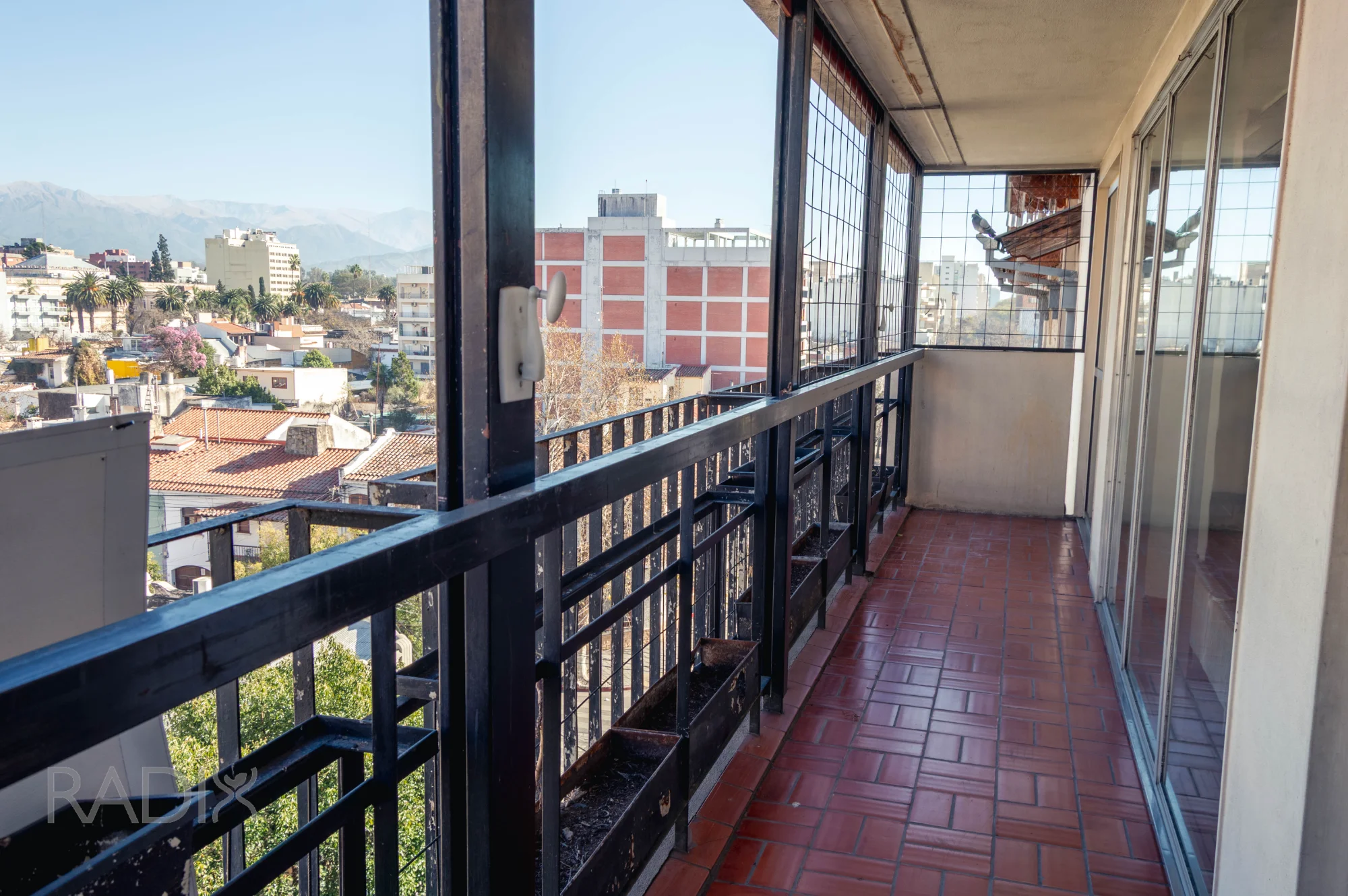 Departamento Dean Funes 300