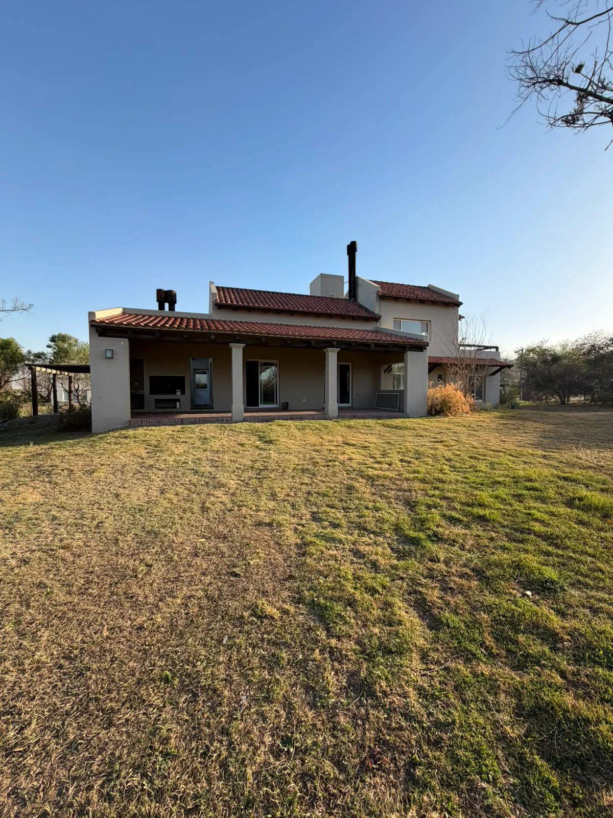 Casa en Alquiler - Chacras de Santa María- San Lorenzo Chico