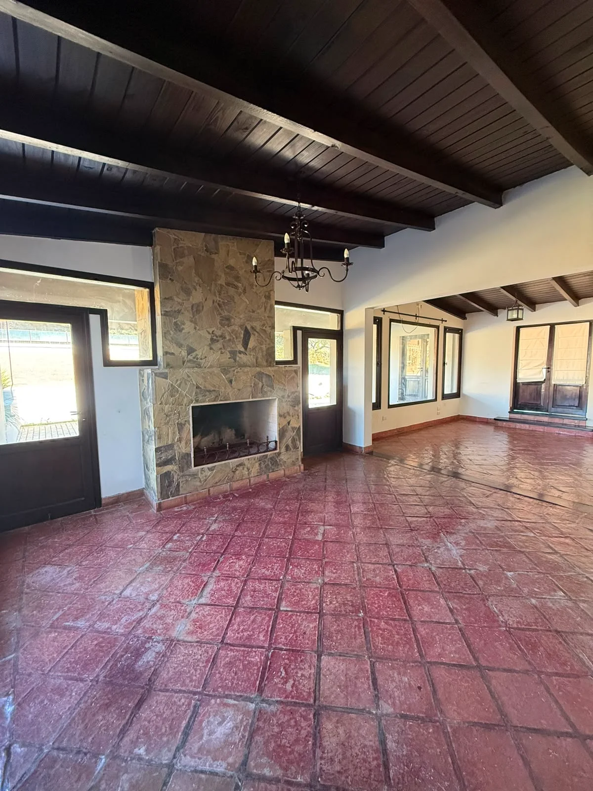 Casa en Alquiler - La Lucinda
